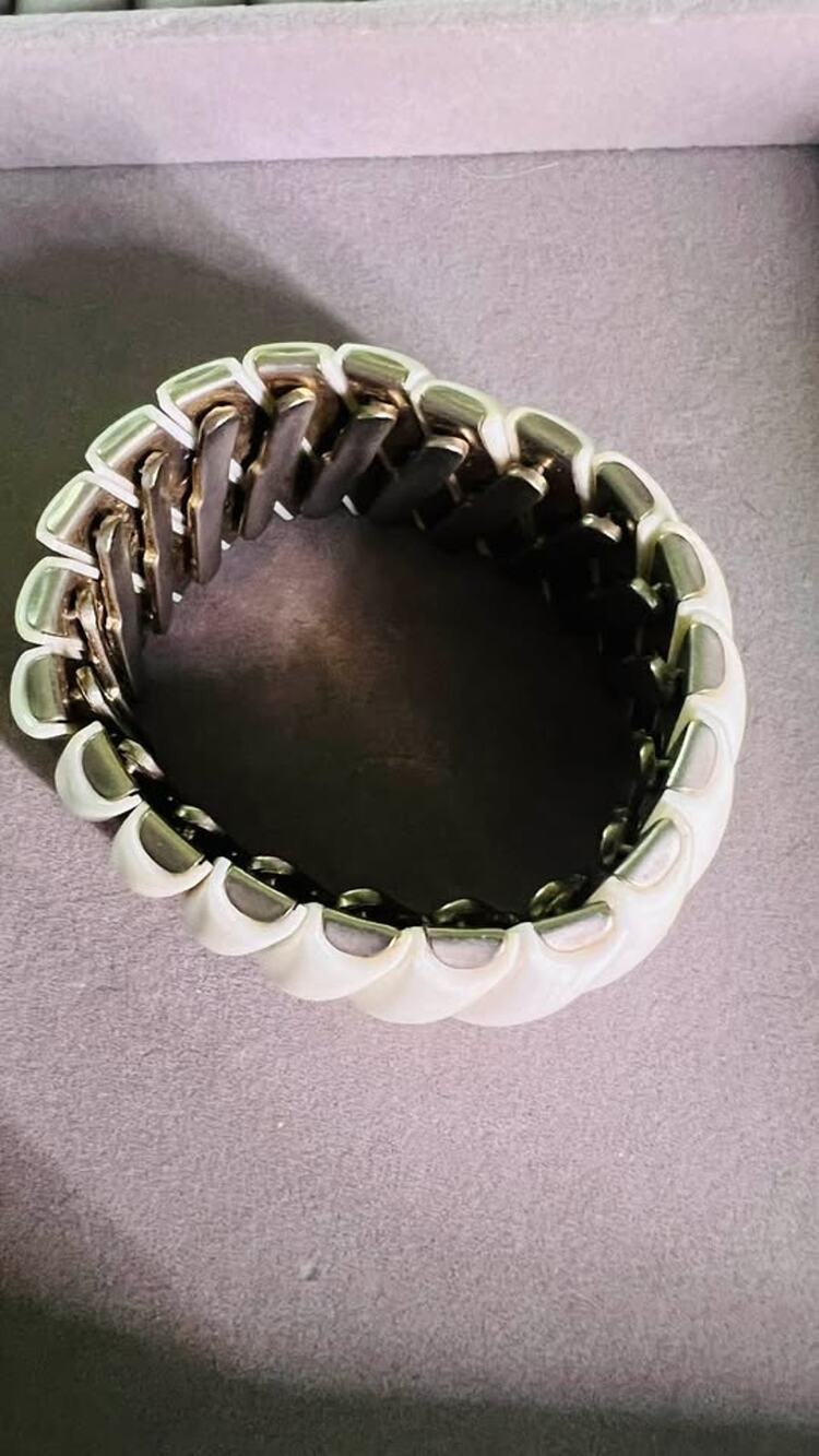 Vintage Leru White Expansion Bracelet